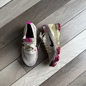 Nike Air VaporMax Flyknit 3 Fossil Women’s Sneakers